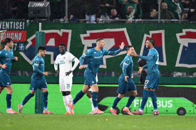 Fiorentina Menang Telak 3-0 Atas Rapid Vienna, Crystal Palace Tumbang di Kandang Sendiri