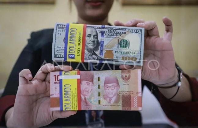 Rupiah Dibuka Menguat 17 Poin ke Level Rp16.612 per Dolar AS pada Jumat Pagi