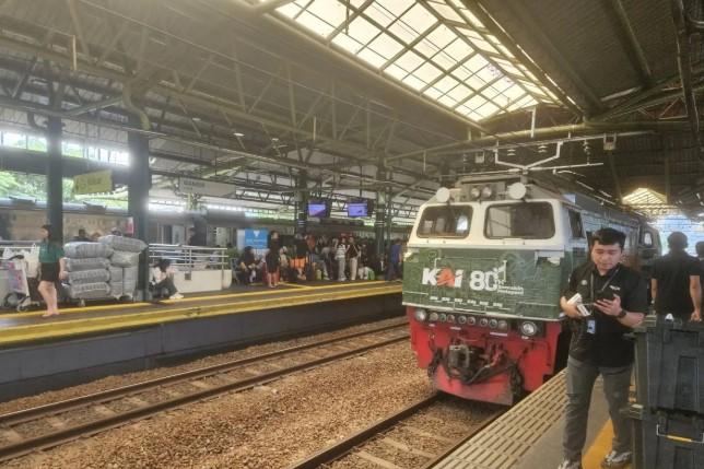 Evakuasi KA Purwojaya Selesai, Jalur Hulu Sudah Dibuka Meski Sejumlah Perjalanan Masih Dibatalkan