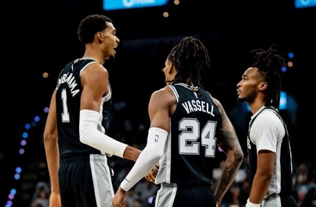 Wembanyama Pimpin Spurs Raih Kemenangan Keempat Beruntun, Catat Rekor Blok Baru di NBA