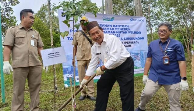 Pemkot Pangkalpinang Gencarkan Penanaman Pohon untuk Lawan Perubahan Iklim dan Pemanasan Global