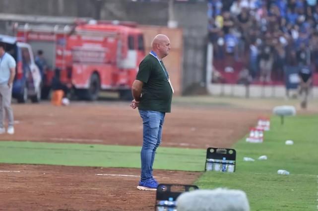 Bojan Hodak Analisis Gaya Bermain Bali United Jelang Laga Penentuan Persib di Gianyar