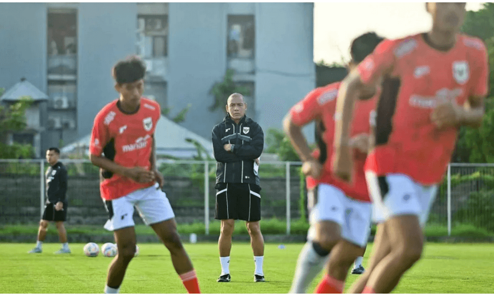 Nova Arianto Minta Publik Turunkan Ekspektasi, Fokus Timnas U-17 Adalah Mental dan Proses di Piala Dunia 2025