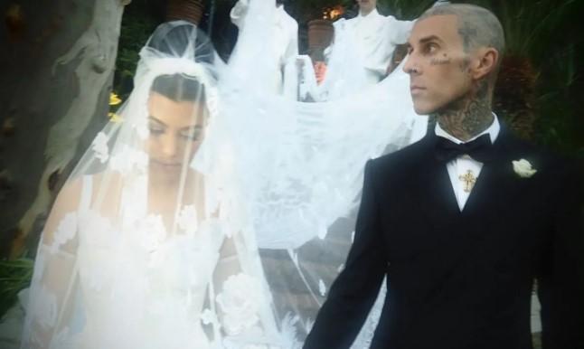Travis Barker dan Kourtney Kardashian Rayakan Ulang Tahun ke-2 Rocky Thirteen Secara Privat dan Penuh Makna