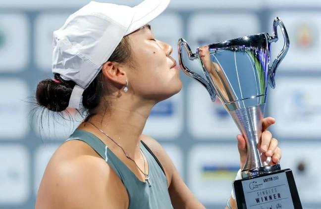Janice Tjen Ukir Sejarah: Juara WTA Chennai dan Masuk 60 Besar Dunia, Akhiri Penantian 23 Tahun