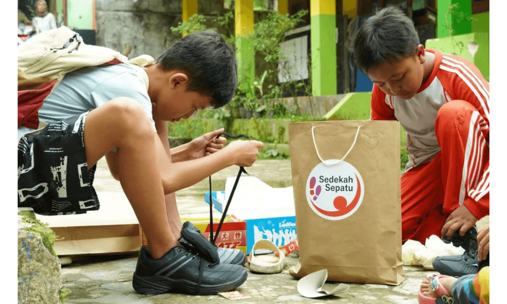 Dari Relawan untuk Negeri: Sepatu Jadi Simbol Harapan di Pelosok Purbalingga