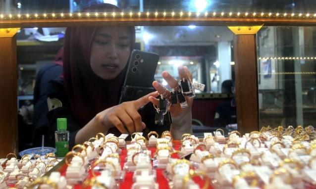 Inflasi Oktober 2025 Tertinggi dalam Lima Tahun, BPS Soroti Komoditas Pangan dan Emas Perhiasan