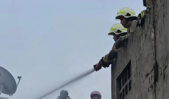 Kebakaran Tiga Rumah di Cakung Timbulkan Kerugian Rp200 Juta, Diduga Akibat Kompor Gas