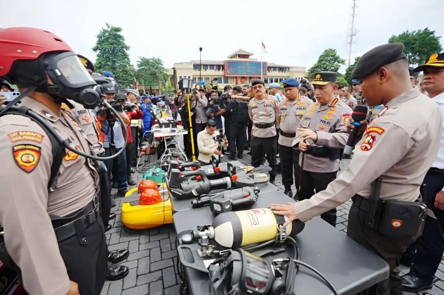 Instruksikan Kesiapsiagaan Hadapi Bencana, Kapolri Perintahkan Delapan Langkah Strategis Nasional