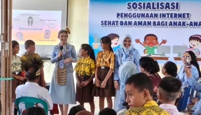 Selvi Ananda Ajak Pelajar Manokwari Gunakan Internet Secara Bijak di Era Digital