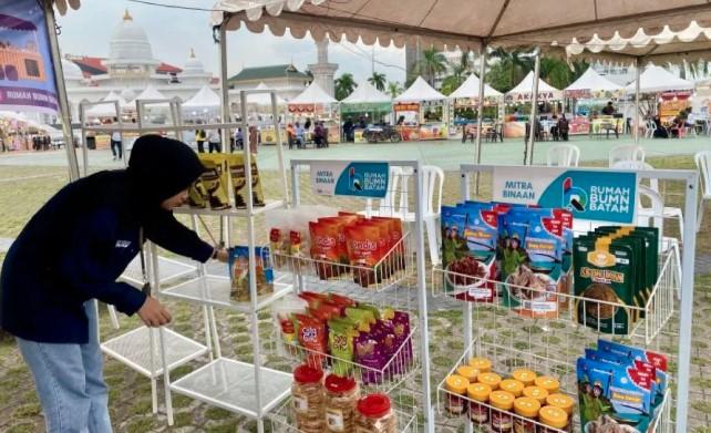 UMKM Batam Angkat Ikan Tamban Jadi Camilan Modern, Produk 'Tamban Menari' Jadi Oleh-Oleh Bernilai Ekonomi dan Sosial