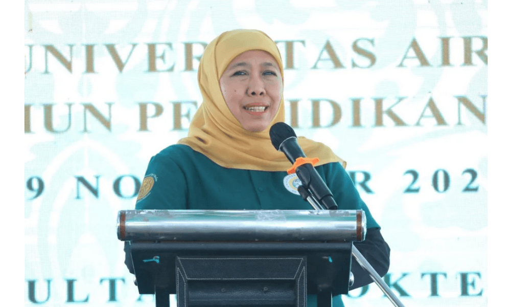 Khofifah Ajak Alumni FK Unair Perkuat Kolaborasi Wujudkan Indonesia Sehat 2045