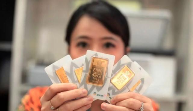 Harga Emas Antam Naik Rp8.000, Tembus Rp2,307 Juta per Gram di Awal Pekan