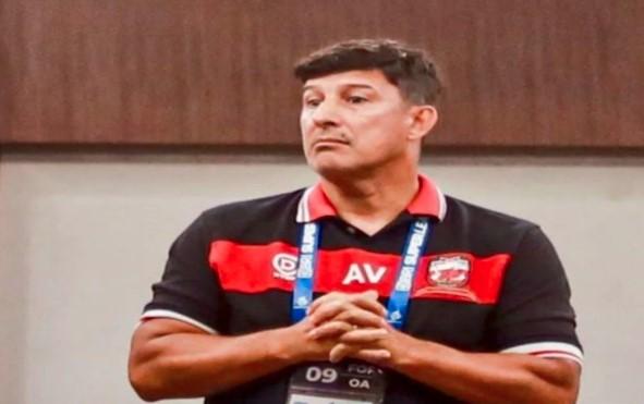 Alfredo Vera Dicopot dari Jabatan Pelatih, Madura United Siapkan Pengganti
