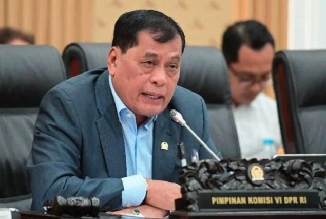 Komisi VI DPR Soroti Ketidakhadiran Mendag, Desak Komitmen Pemerintah Selamatkan Industri Baja Nasional