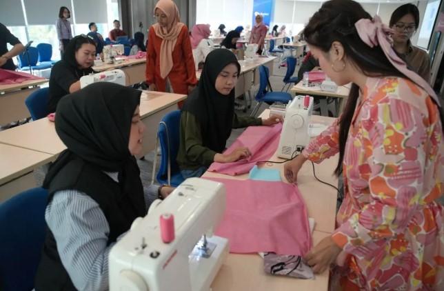 Kartini Bluebird Dukung Kemandirian Ekonomi Keluarga Pengemudi Lewat Pelatihan dan Wirausaha