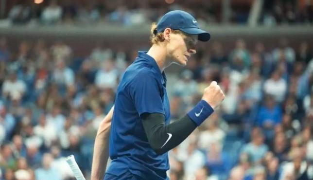 Sinner Menang Meyakinkan atas Auger-Aliassime di Laga Pembuka ATP Finals Turin