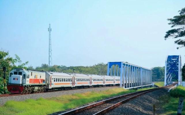Jumlah Penumpang Kereta Api Tembus 45,8 Juta hingga Oktober 2025, Naik 7,1 Persen Dibanding Tahun Lalu