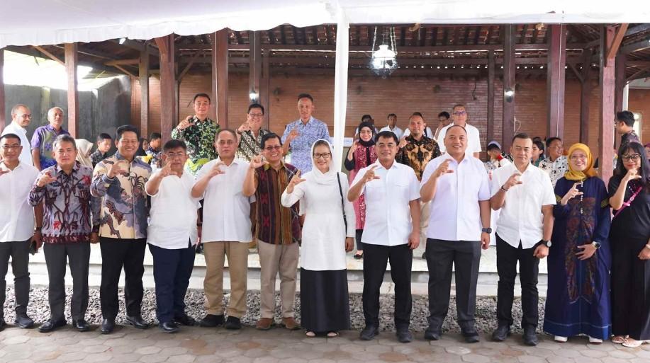 Dirjen Bea Cukai Jalin Sinergi dengan Pakar UGM dan Ajak Industri Rokok Dialog Terbuka Optimalisasi Cukai