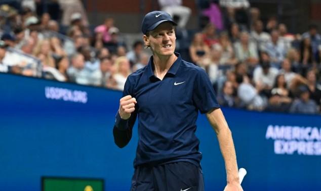 Jannik Sinner Kalahkan Zverev dan Lolos ke Semifinal ATP Finals, Perpanjang Rekor di Turin