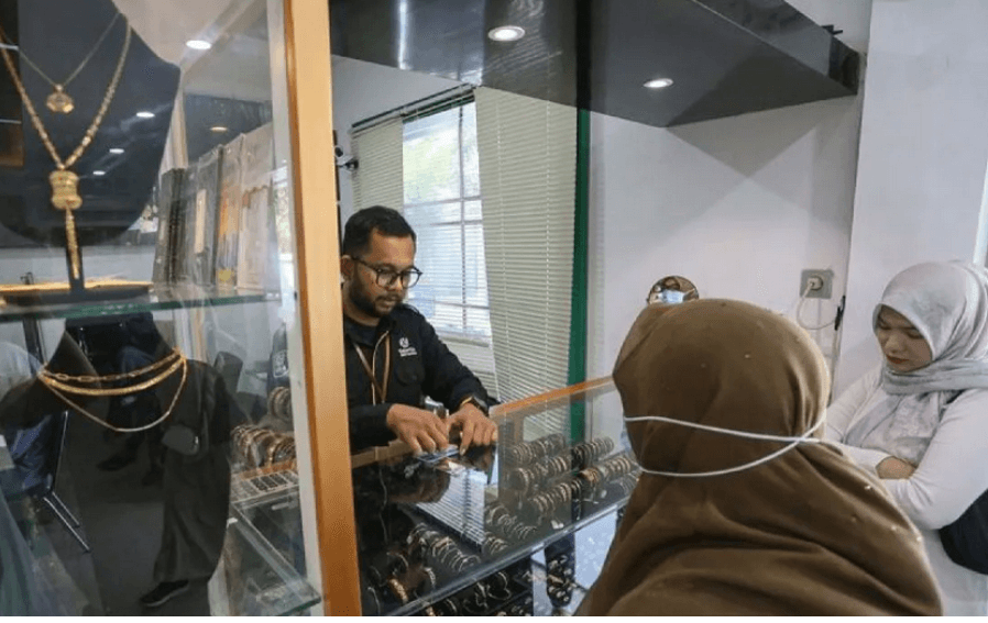 Harga Emas Pegadaian Turun Dua Hari Berturut-turut, Produk UBS dan Galeri24 Kompak Melemah