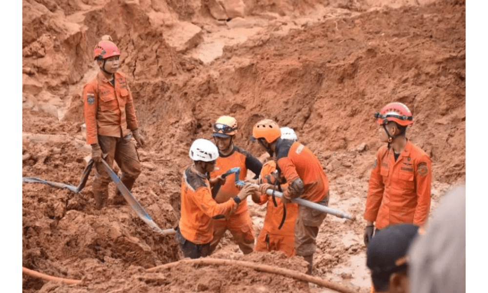 Korban Longsor di Cilacap Bertambah Jadi 13 Orang, Tim SAR Temukan Dua Jenazah dan Bagian Tubuh