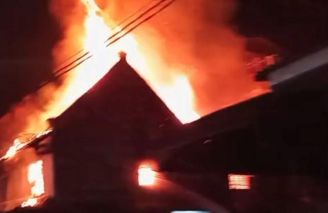 Ruko Kafe di Tamansari Terbakar Diduga Akibat Kabel Lampu Overload, Kerugian Capai Rp136 Juta