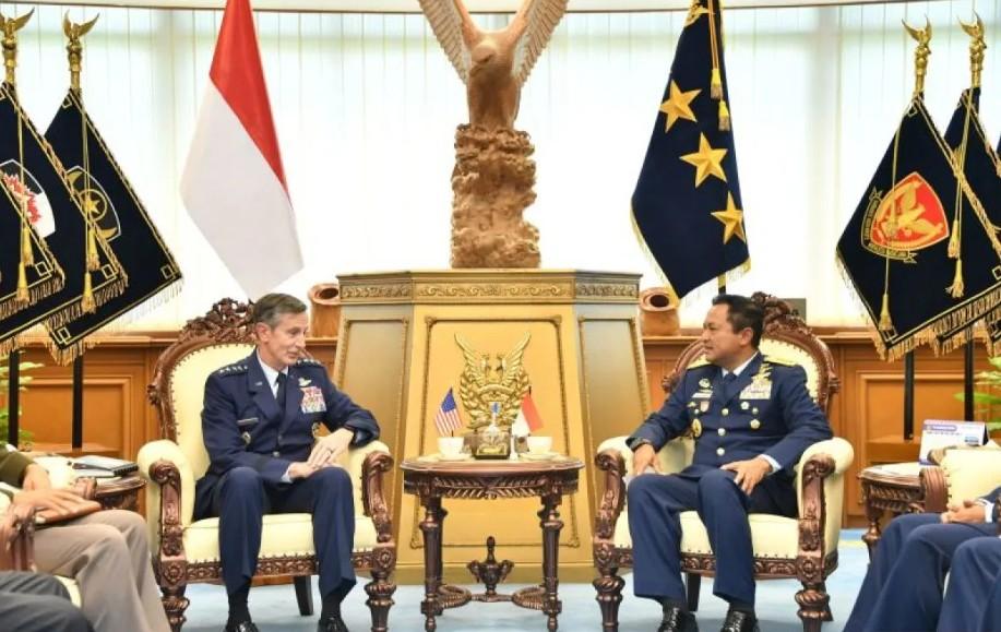 KSAU dan COMPACAF Bahas Penguatan Kerja Sama Militer di Cilangkap