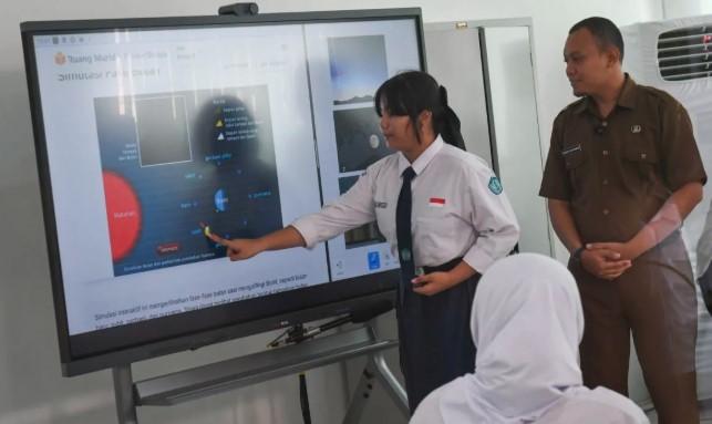Digitalisasi Pembelajaran Didukung Penuh DPR dan Pemprov Jabar, PID Diterapkan di Sekolah
