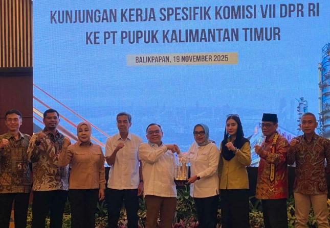 Komisi VII Soroti Distribusi Pupuk Subsidi yang Dikuasai Pihak Ketiga, Desak Reformasi Tata Kelola