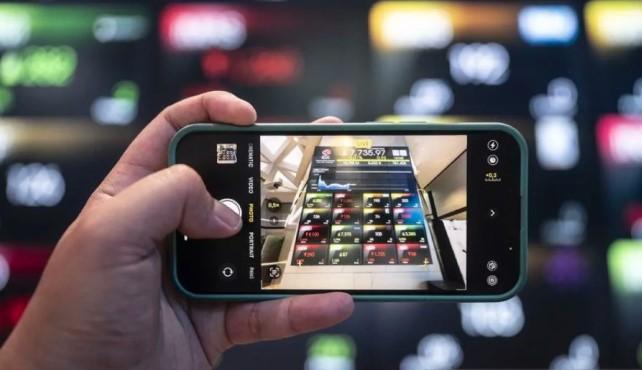 IHSG dan LQ45 Mengalami Penurunan pada Pembukaan Perdagangan 21 November 2025