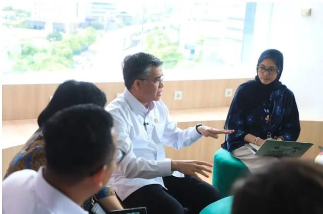 Menteri Ketenagakerjaan Yassierli Dorong Program Magang Nasional 2025 Siapkan Lulusan Masuk Dunia Kerja