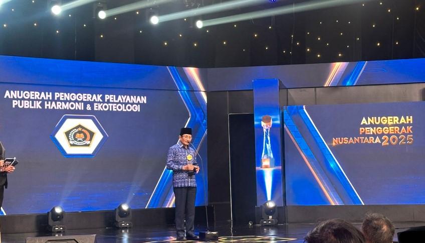 Menag Nasaruddin Umar Terima Anugerah Penggerak Nusantara 2025 atas Program Harmoni dan Ekoteologi