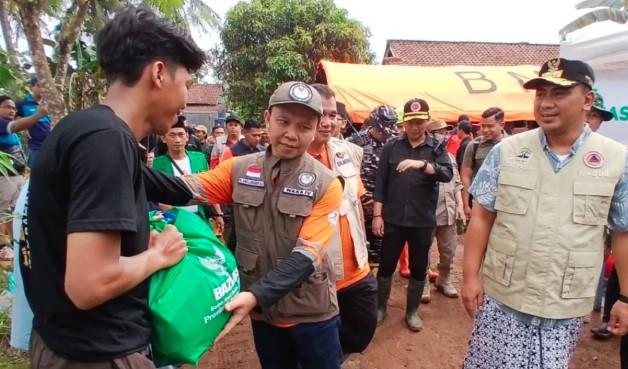 Baznas Salurkan Bantuan Tahap Awal untuk Warga Terdampak Longsor di Cilacap