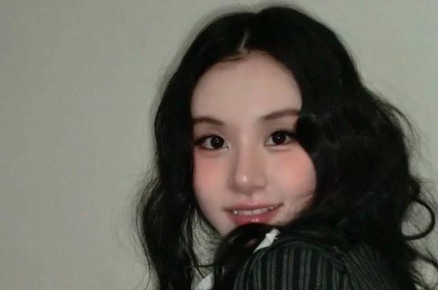 Chaeyoung TWICE Hentikan Sementara Aktivitas Grup karena Masalah Kesehatan