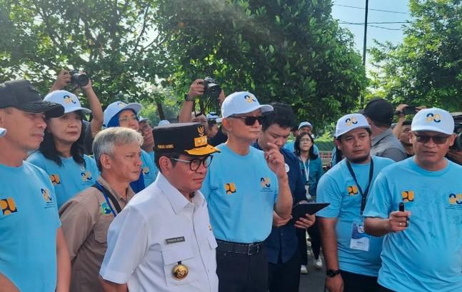 Kementerian PU Gelar Pembersihan Sungai Ciliwung dalam Rangka Perayaan Hari Bakti ke-80