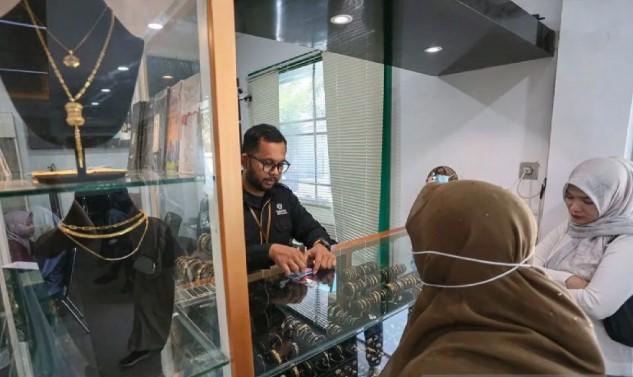 Harga Emas Pegadaian Turun Serentak, Galeri24 dan UBS Terkoreksi pada Sabtu 22 November 2025
