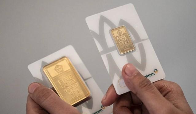 Harga Emas Antam Turun Rp7.000 per Gram pada Sabtu, 22 November 2025