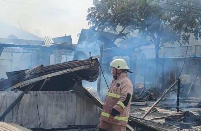 Tabung Gas Meledak di Warung Ayam Geprek Pekanbaru, Satu Orang Tewas Terpanggang