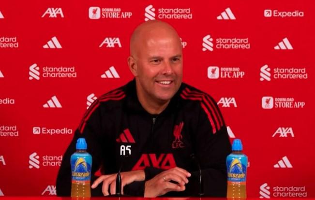 Arne Slot Fokus Hadapi Laga, Enggan Komentari Bursa Transfer Januari