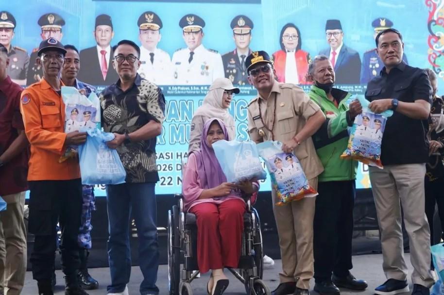 Gubernur Kalteng Gratiskan Pasar Murah dan Salurkan Bantuan Pangan Presiden Jelang Nataru