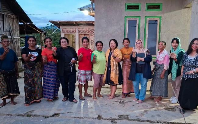 UI Dampingi Penenun Manggarai Barat Jajaki Ekspor ke Eropa Lewat Program Community Building 2025