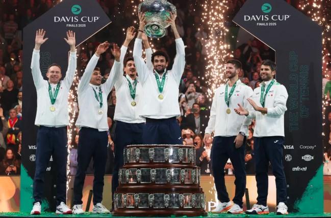 Italia Raih Tiga Gelar Piala Davis Beruntun Usai Kalahkan Spanyol di Bologna