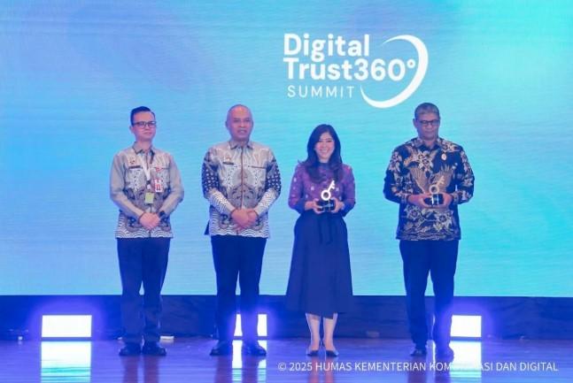 Kemkomdigi Raih BE Awards 2025 Berkat Pemanfaatan Sertifikasi Elektronik untuk Keamanan Layanan Publik
