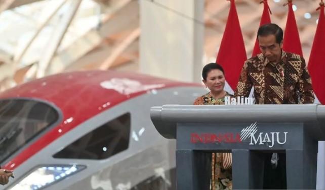Klaim Jokowi Marah kepada Menteri Keuangan Purbaya Ternyata Hoaks