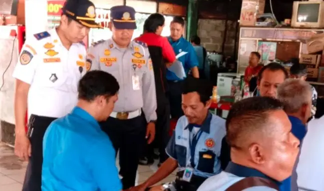 Tes Urin Ratusan Pramudi JakLingko di Kampung Rambutan Berjalan Negatif Seluruhnya