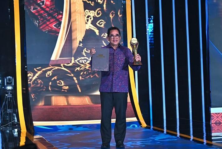 DPR Raih detikcom Awards 2025, Indra Iskandar Tegaskan Komitmen Keterbukaan Informasi Publik