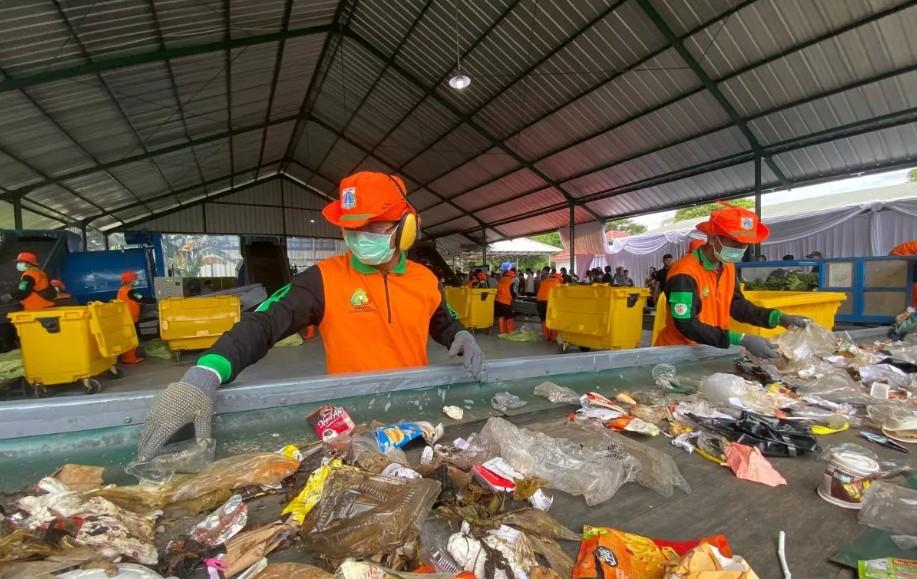 DKI Jakarta Tambah 7 TPS3R di 2025, Upaya Kurangi Sampah hingga 8.000 Ton Per Hari