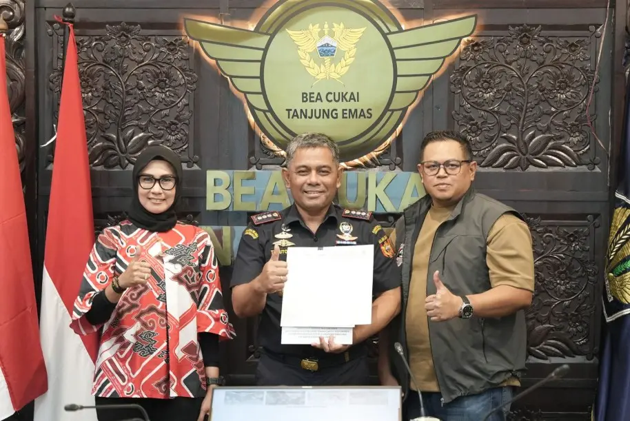 Tanjung Emas Implementasikan E-Seal, Bea Cukai Pastikan Pengawasan Barang Makin Akurat