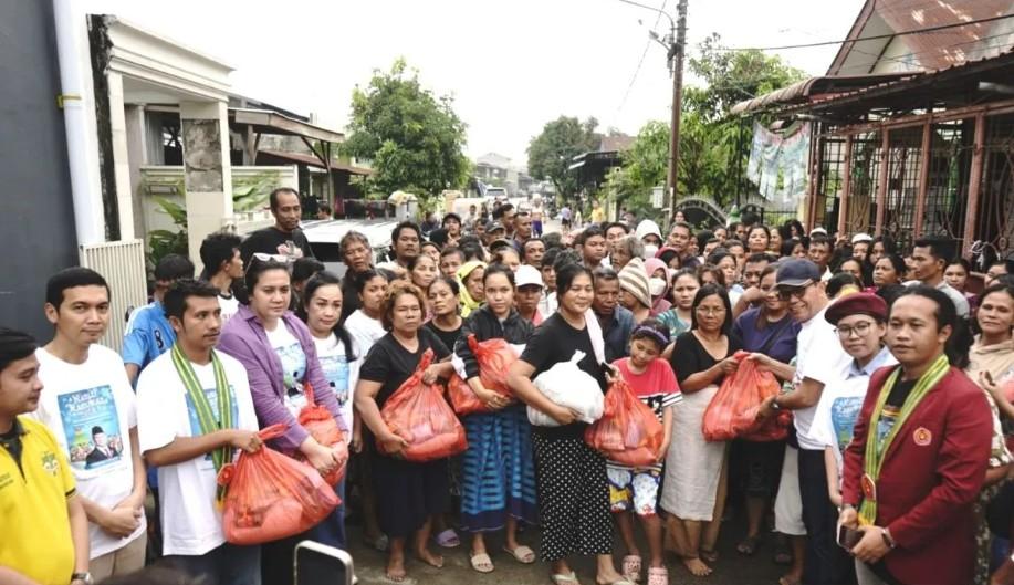 Presiden Instruksikan Tim Natal Nasional Salurkan Ribuan Paket Sembako ke Pengungsi Banjir Medan